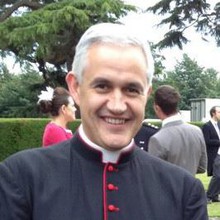 Canon Robin Ward